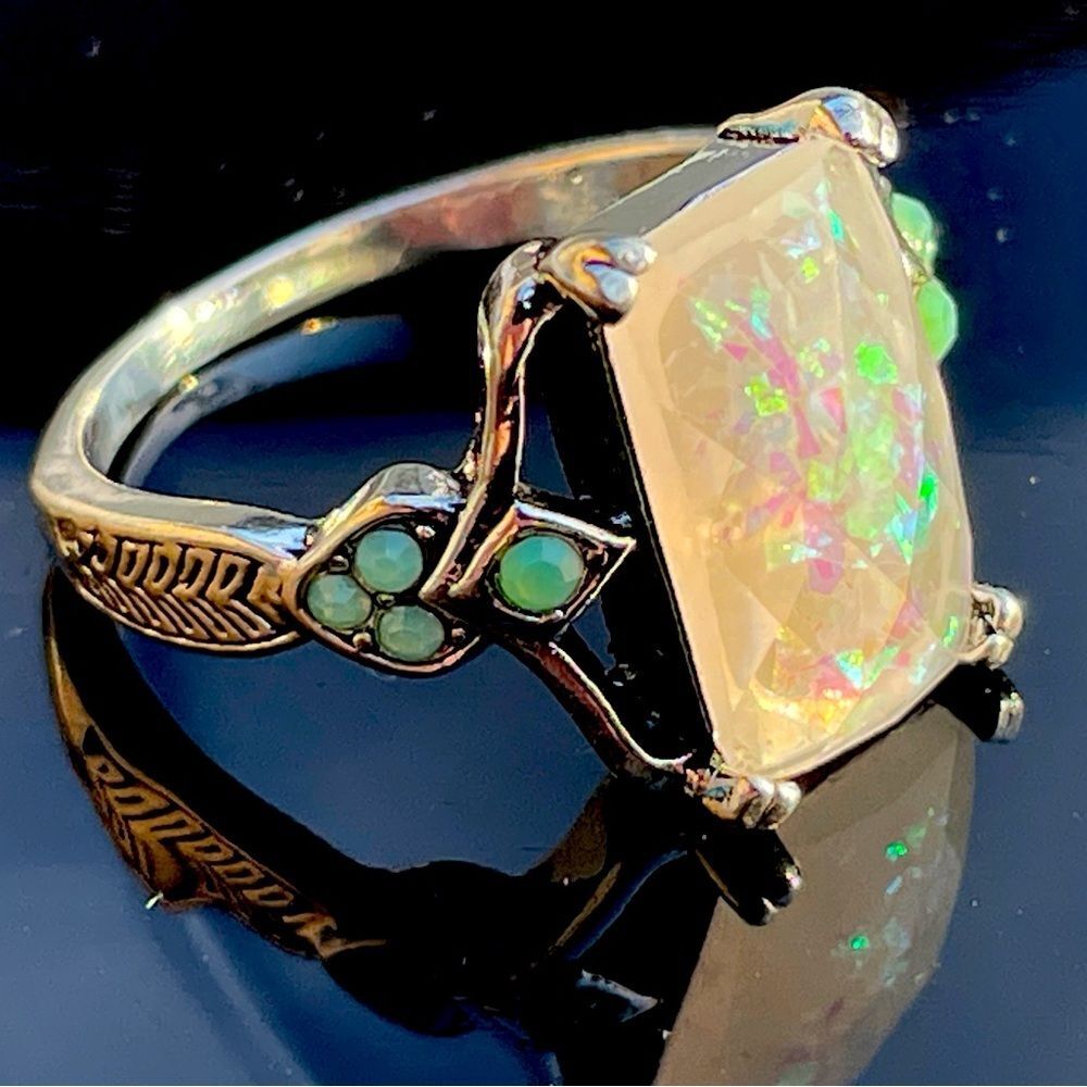 Gorgeous Opal ring size 9 simulated opal Very colorful sparkly and pretty!  New